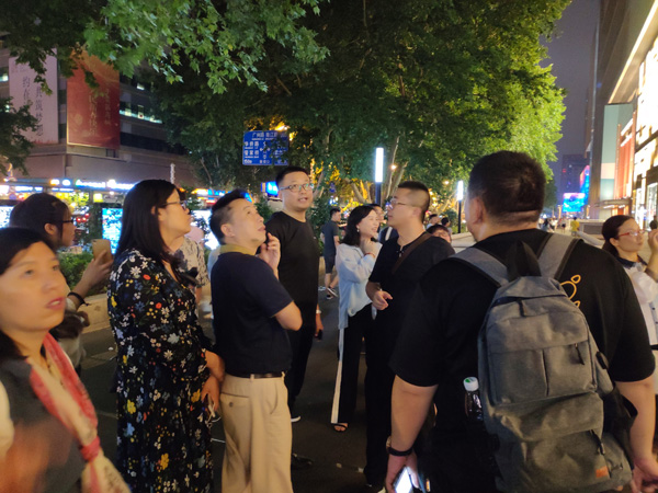 濟(jì)南金昌公司設(shè)計(jì)團(tuán)隊(duì)的自我提升 ——參加江海陽老師的《城市照明規(guī)劃與設(shè)計(jì)》高研班(圖3)